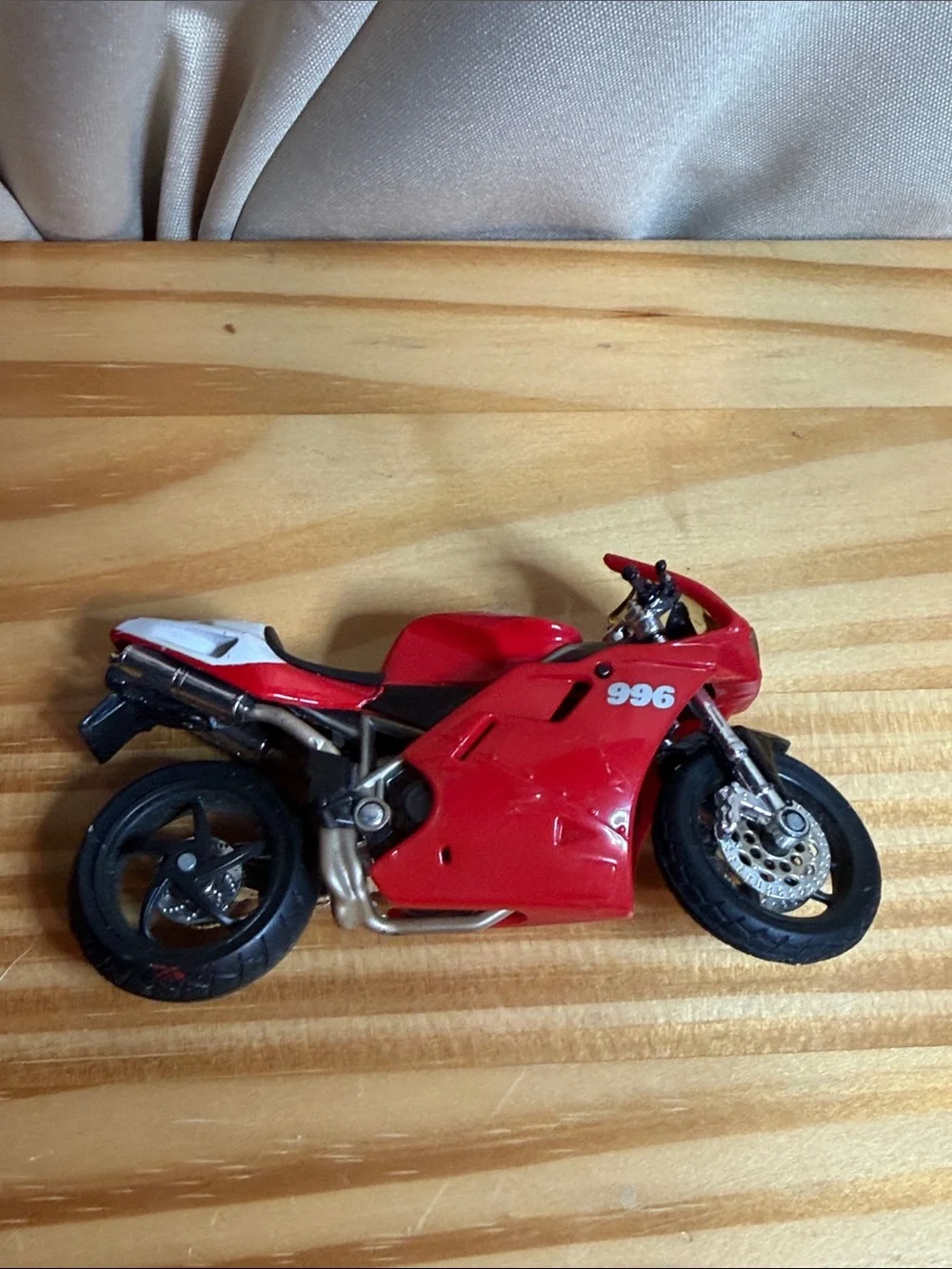 Lot of 9 Diecast Model Motorcycles 1:18 Maisto Ducati Honda Yamaha